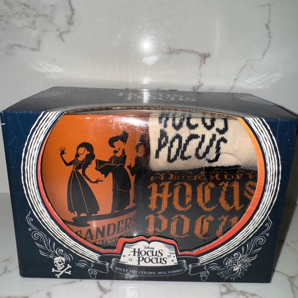 Disney Hocus Pocus Mug and Socks Set